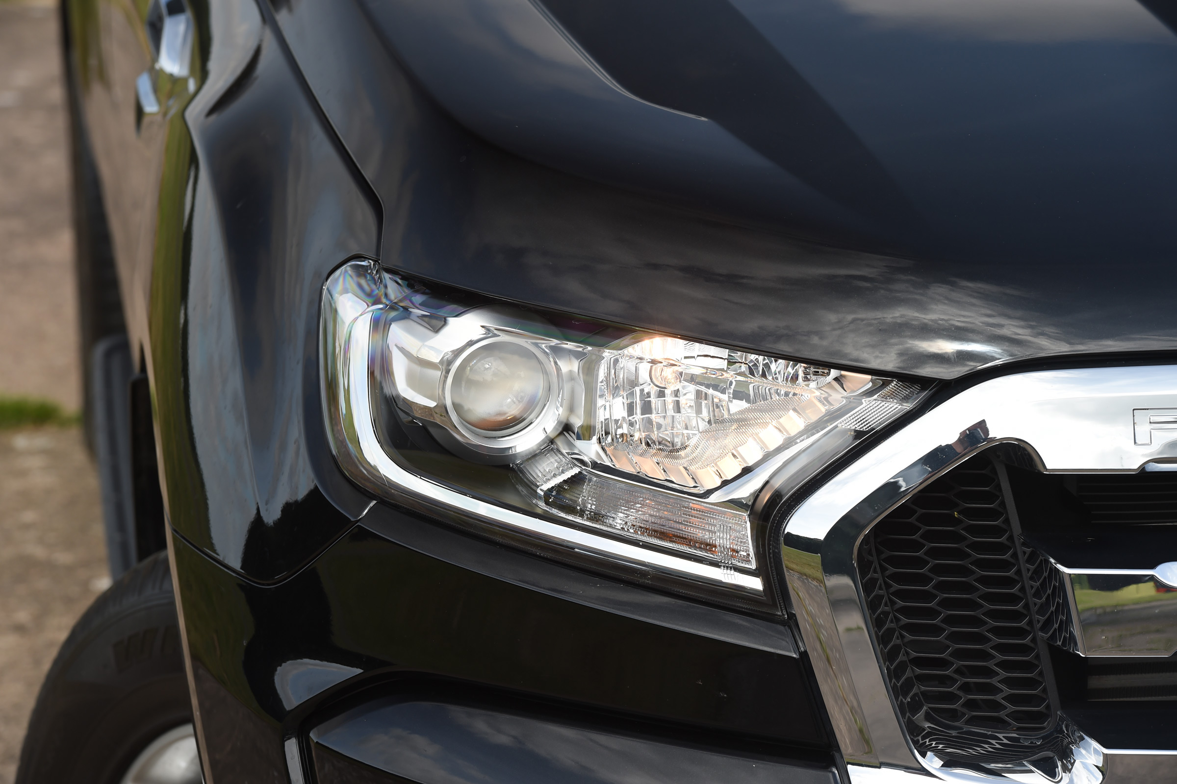 Ford Ranger 3.2 TDCi 2016 - headlight
