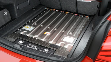 BMW 330e 2016 - boot battery pack