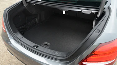 Mercedes E 350d 2016 - boot space