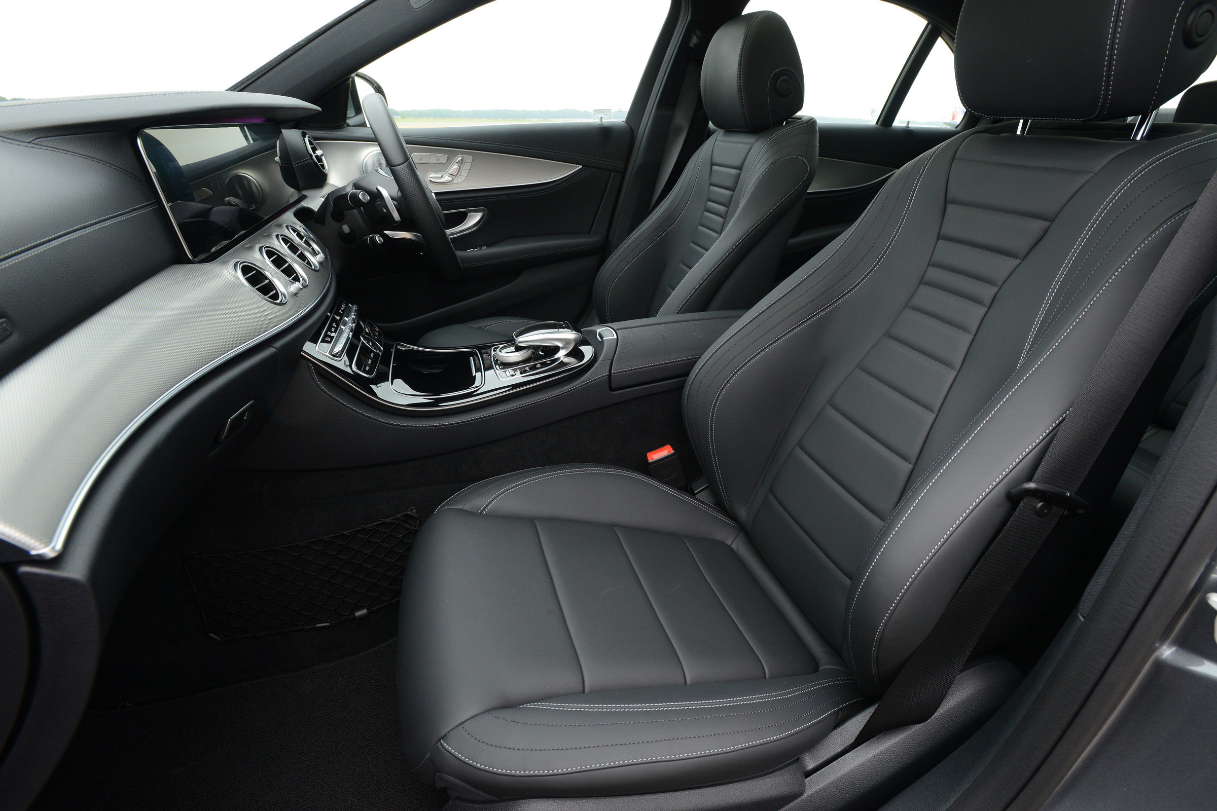Mercedes E 350d 2016 - front seats