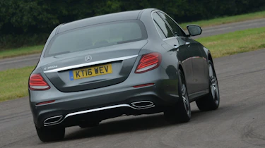 Mercedes E 350d 2016 - rear cornering