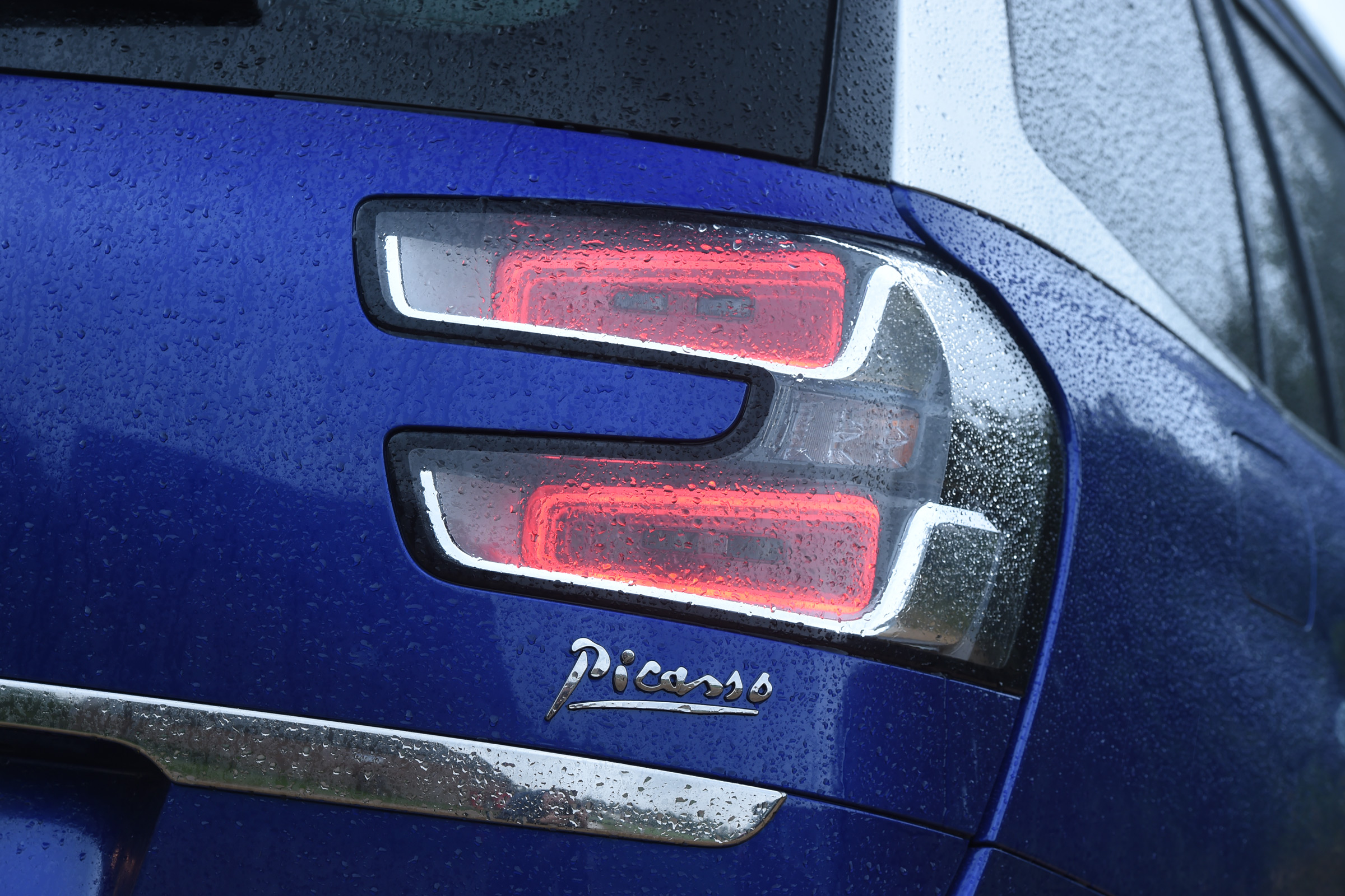 Citroen Grand C4 Picasso 2016 - rear light