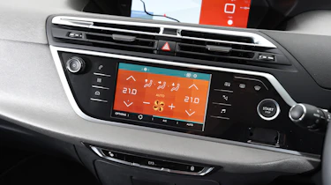 Citroen Grand C4 Picasso 2016 - infotainment