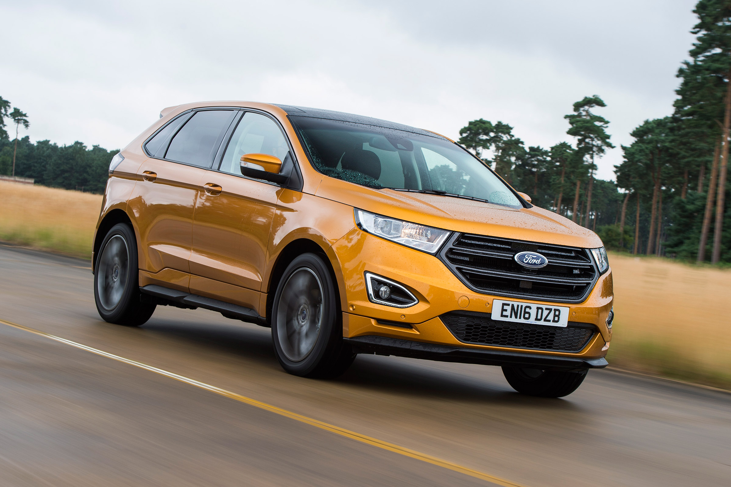 Ford Edge - front