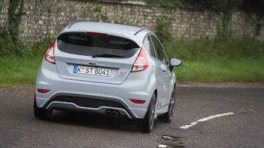 Ford Fiesta ST200 - rear cornering