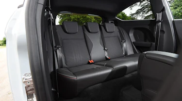 Ford Fiesta ST200 - rear seats