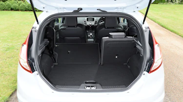 Ford Fiesta ST200 - boot