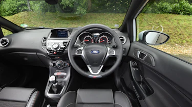 Ford Fiesta ST200 - interior
