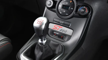 Ford Fiesta ST200 - gearlever