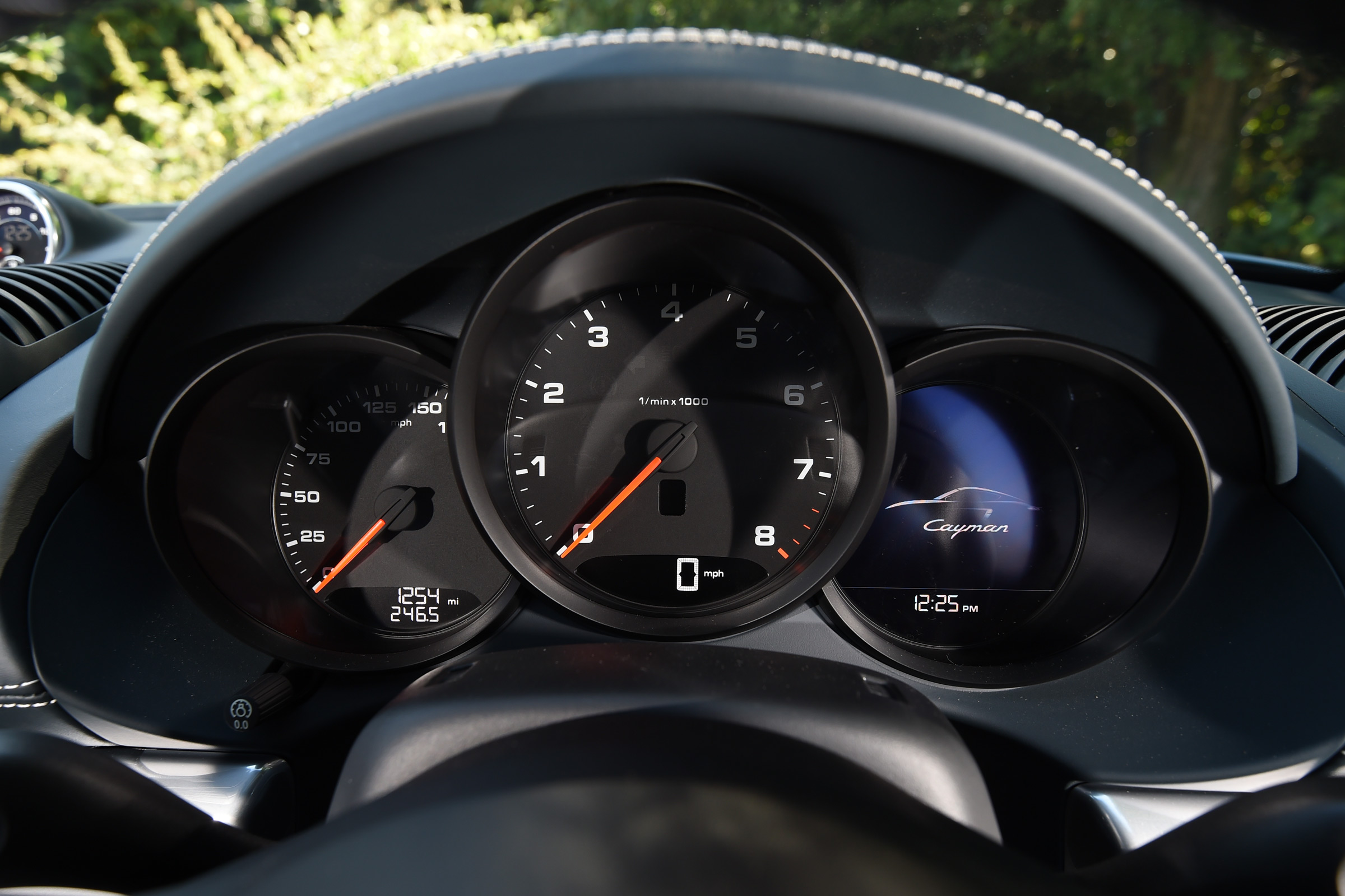 Porsche 718 Cayman - instruments