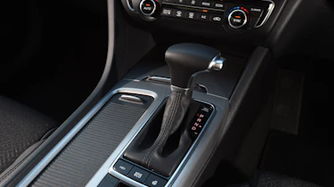 Kia Optima PHEV - centre console