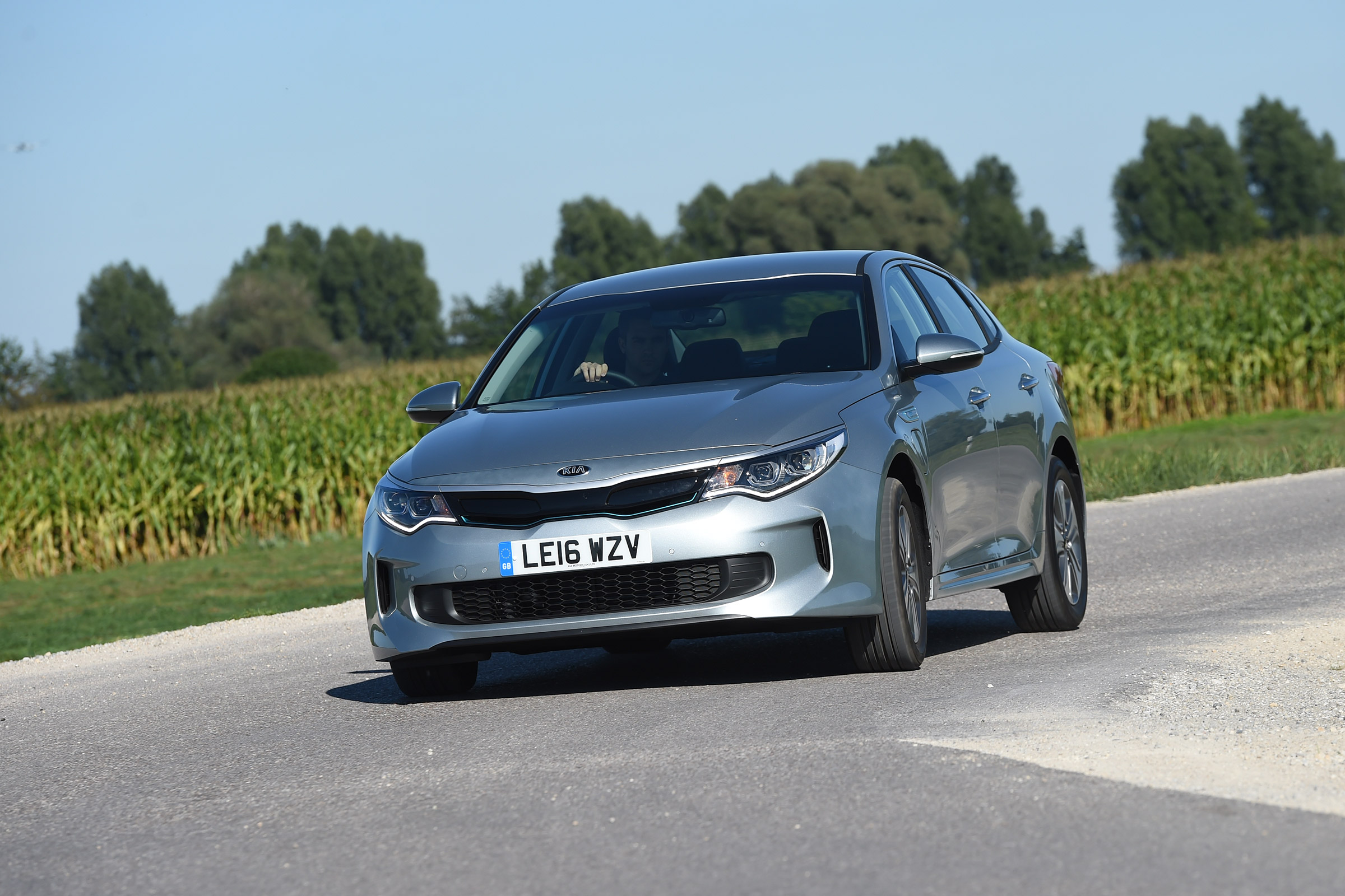 Kia Optima PHEV - front cornering