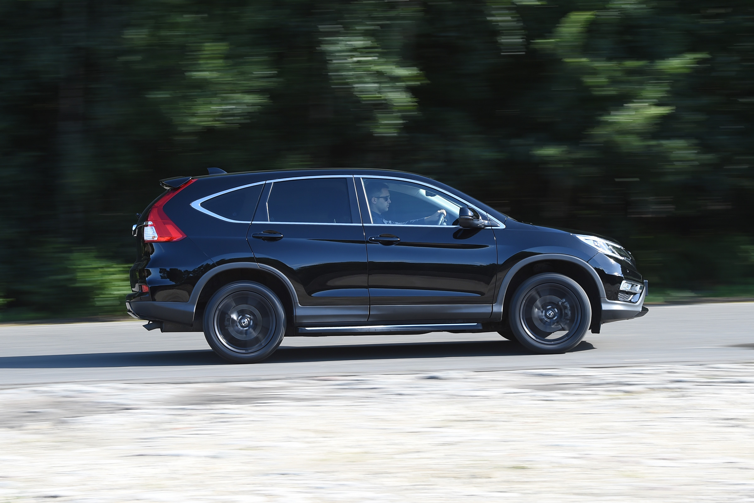 Honda CR-V Black Edition 2016 - side tracking