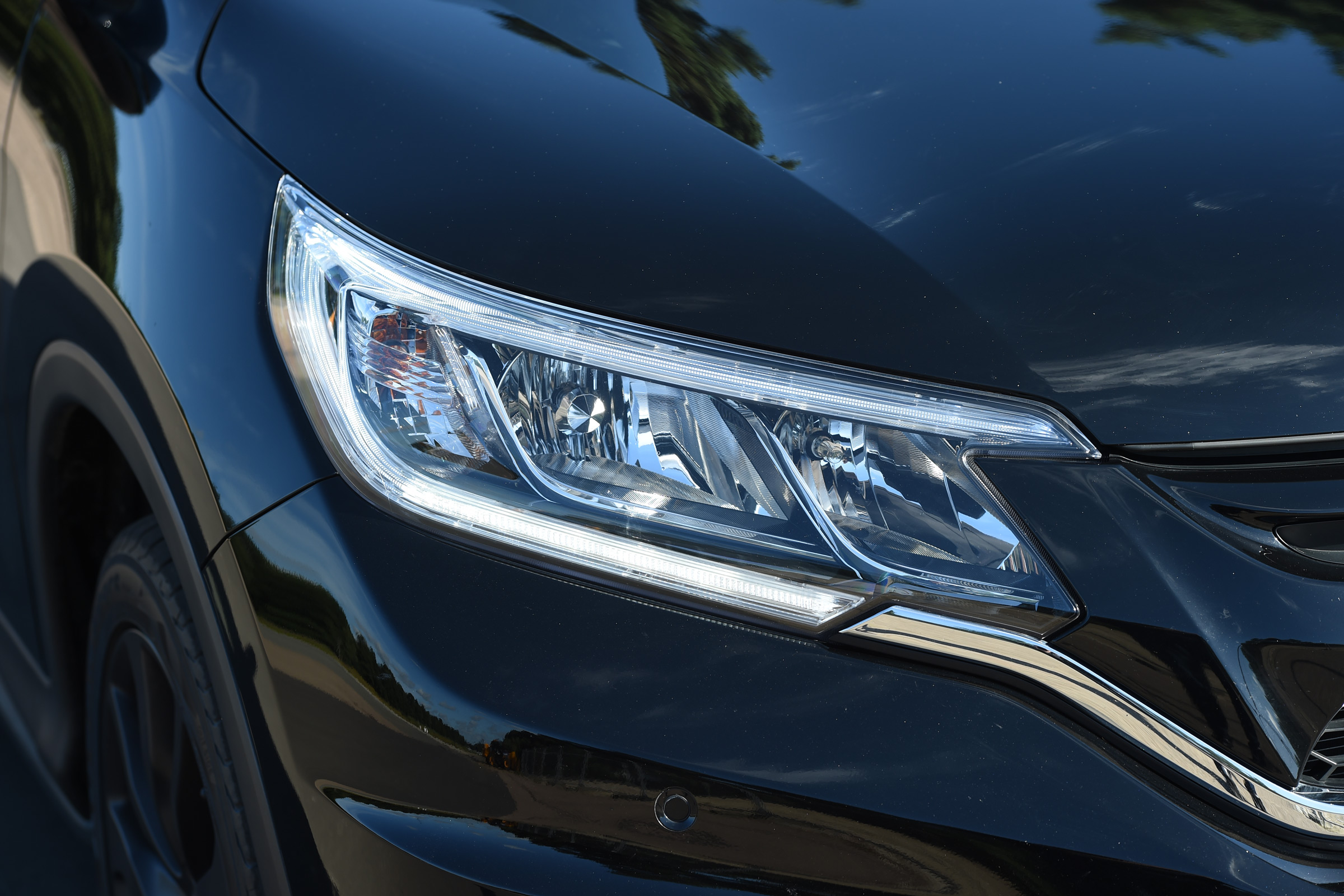 Honda CR-V Black Edition 2016 - headlight