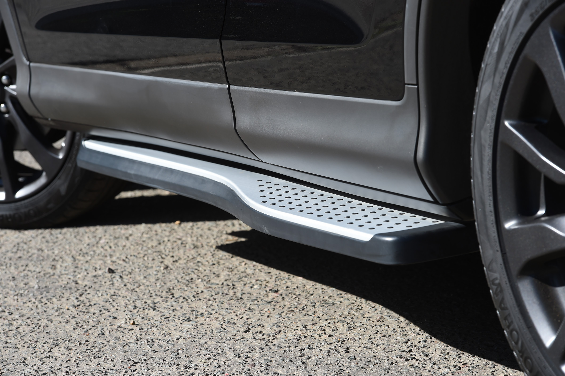 Honda CR-V Black Edition 2016 - door sills
