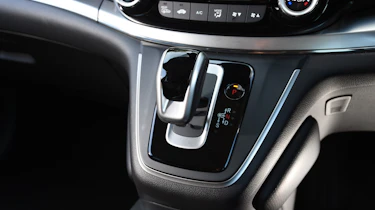 Honda CR-V Black Edition 2016 - gearlever