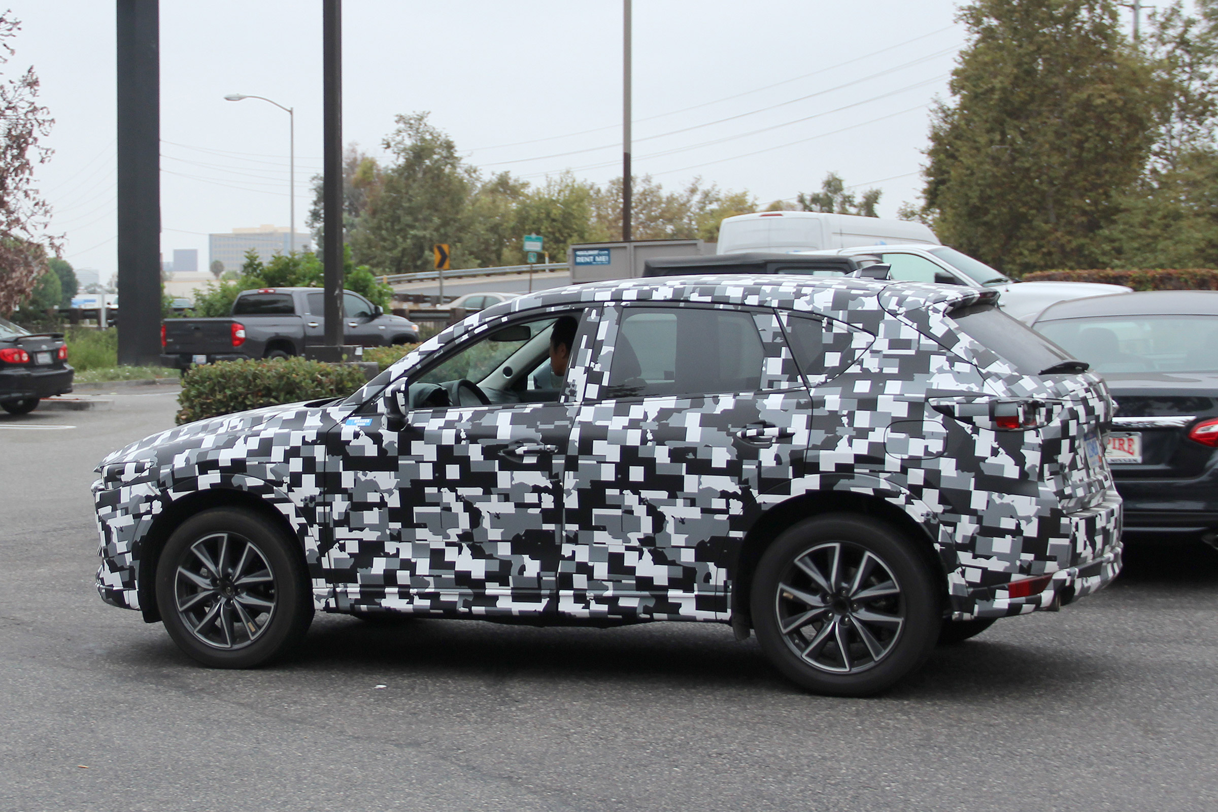 Mazda CX-5 2017 side driving