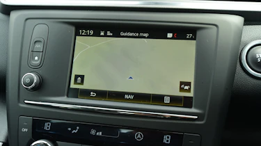 MG GS vs rivals - Renault Kadjar infotainment