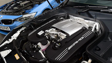Mercedes-AMG C63 S Coupe vs BMW M4 - engines