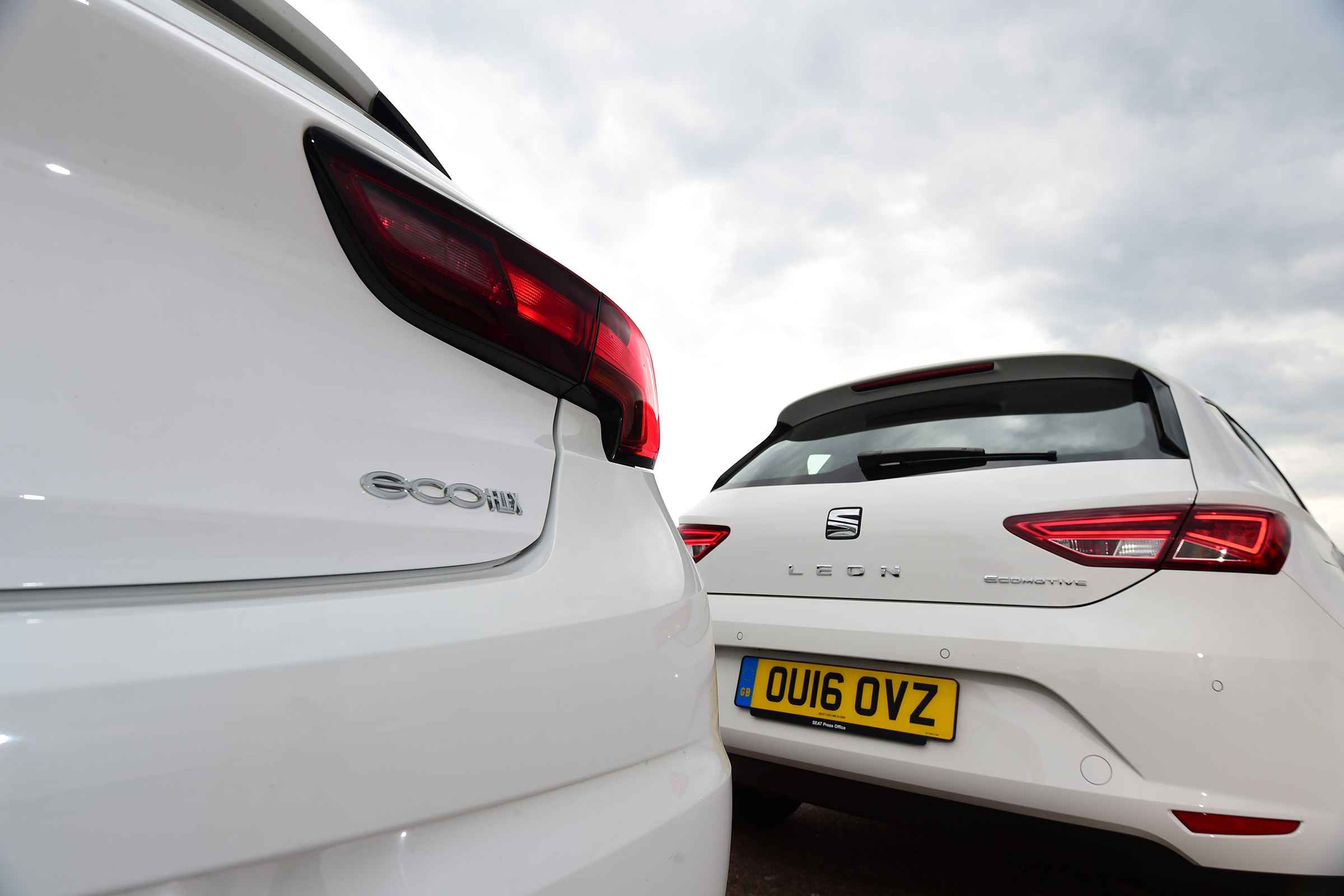 Renault Megane vs Vauxhall Astra vs SEAT Leon - 