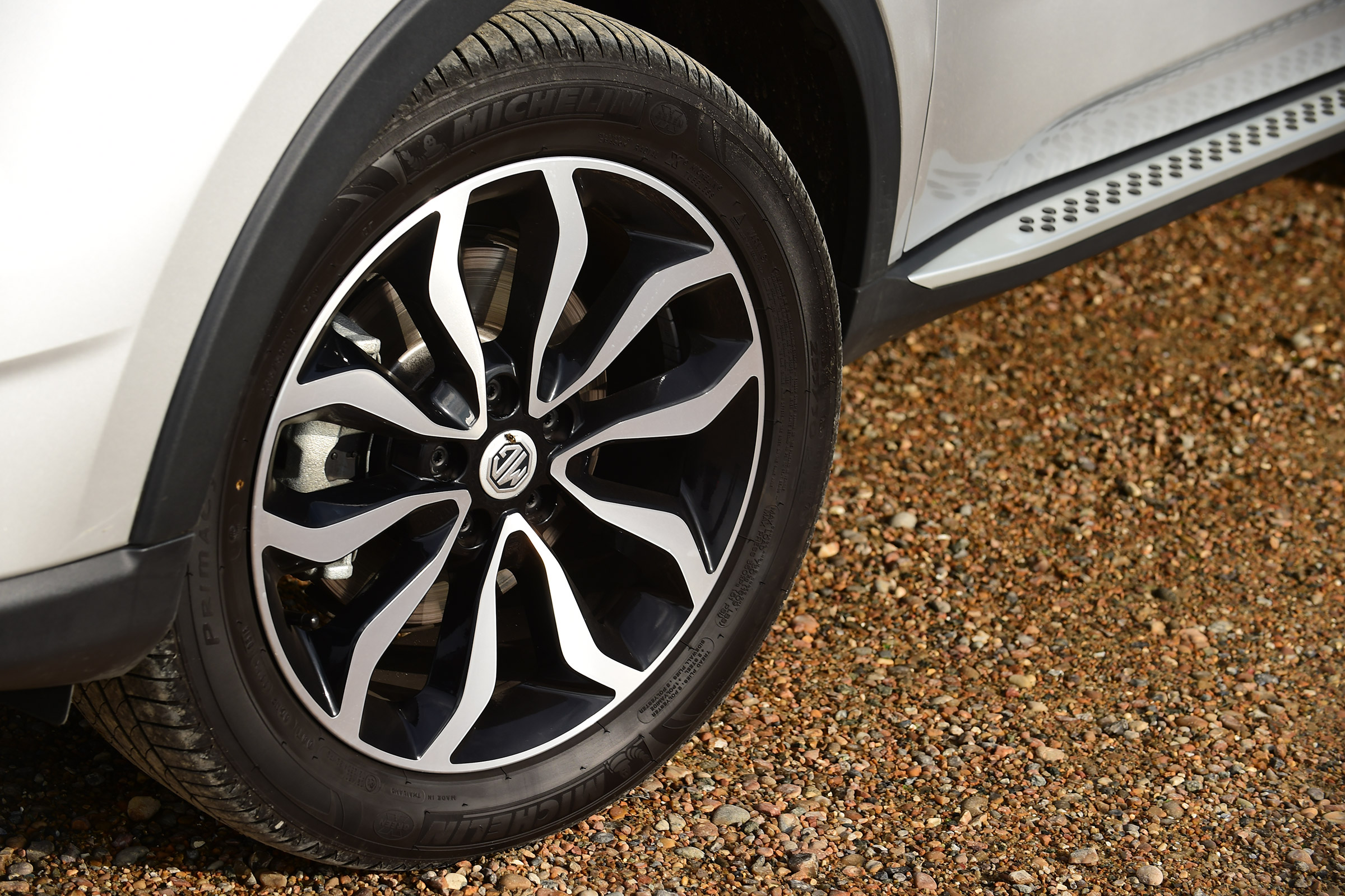 MG GS vs rivals - MG GS wheel