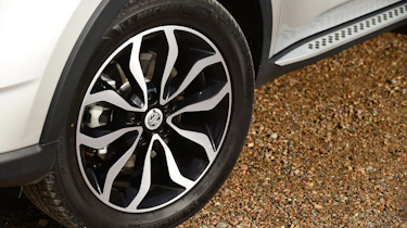 MG GS vs rivals - MG GS wheel