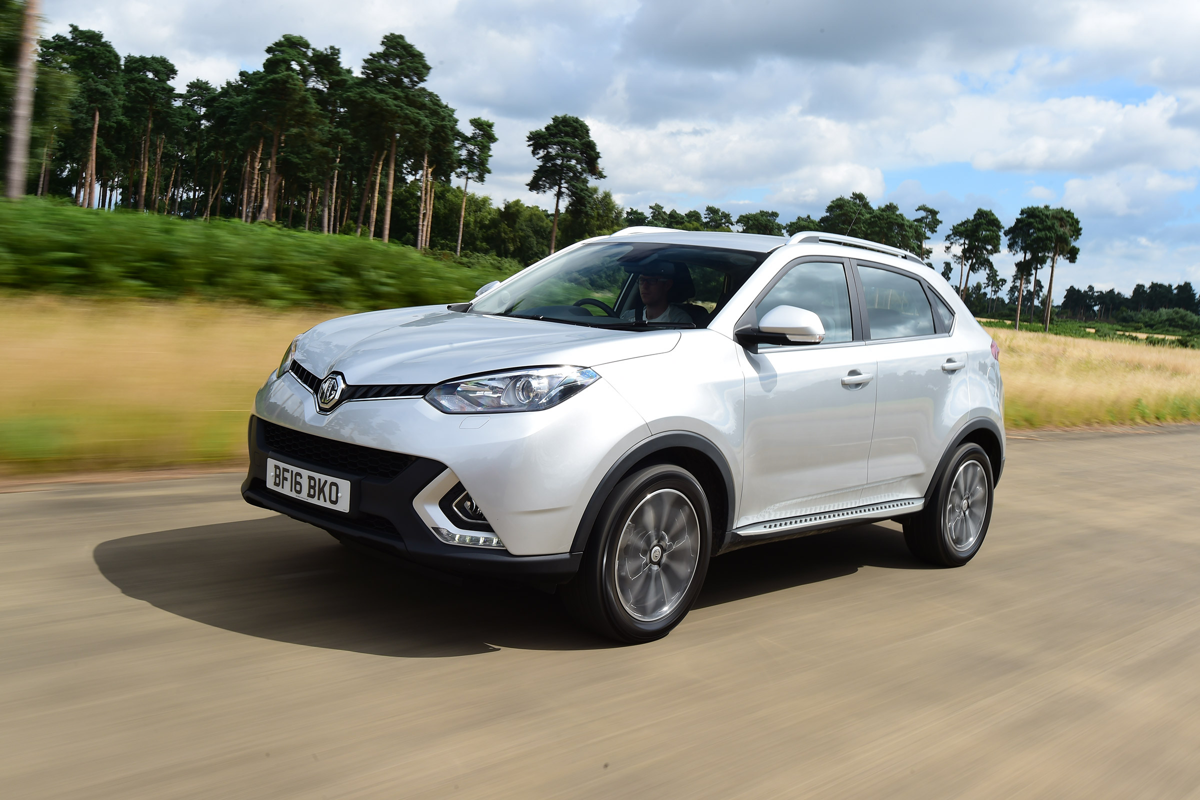 MG GS vs rivals - MG GS front tracking