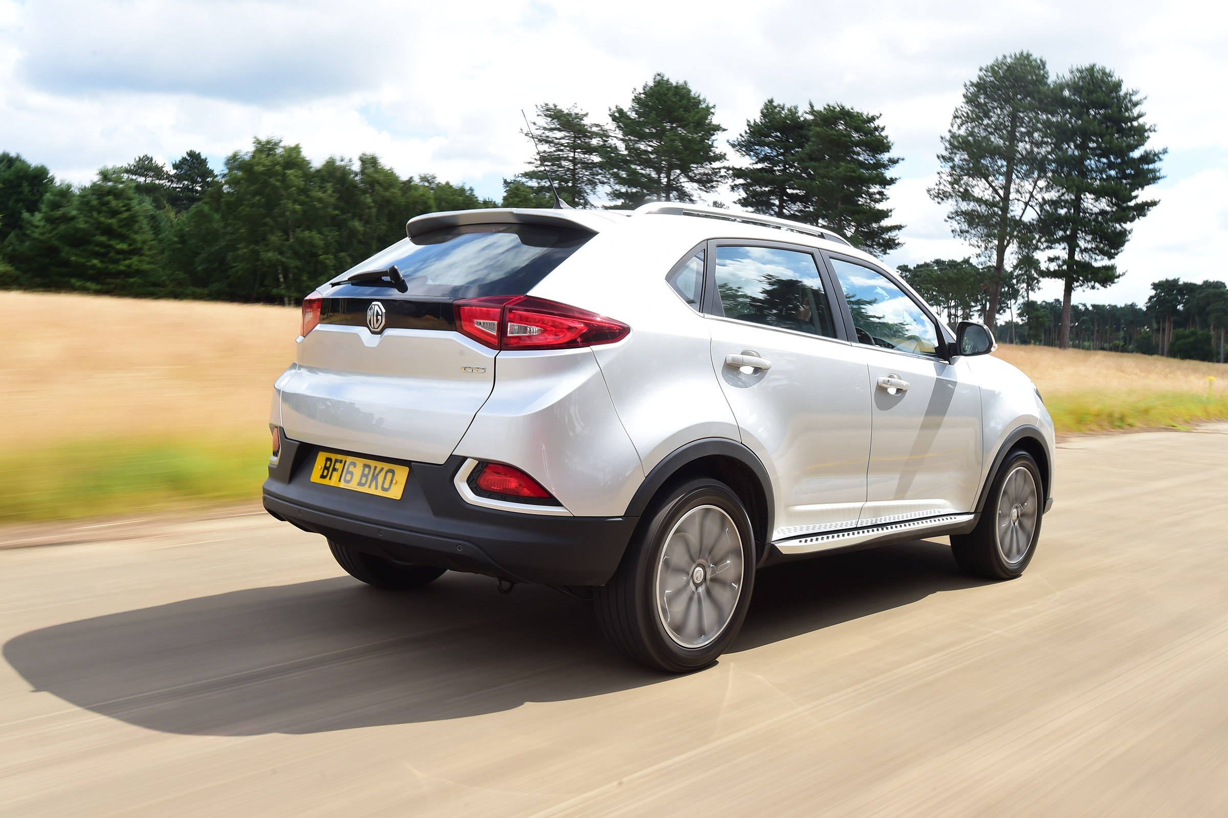 MG GS vs rivals - MG GS rear tracking