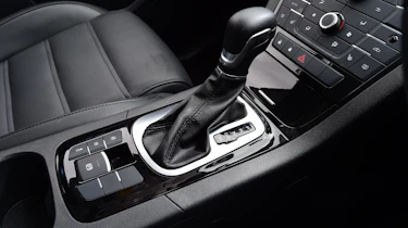 MG GS vs rivals - MG GS gear selector