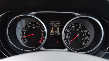MG GS vs rivals - MG GS dials