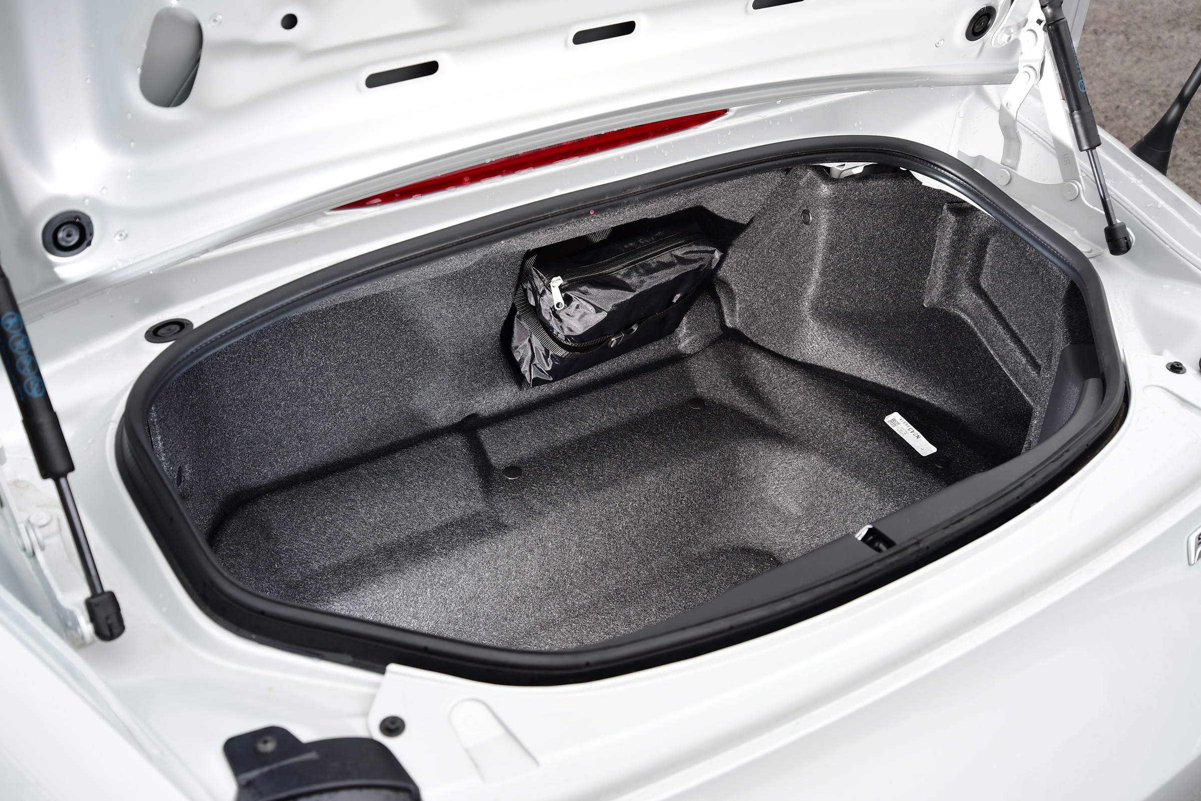 Long-term test review Mazda MX-5 - boot