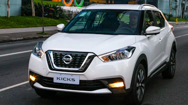 Nissan Kicks SUV - front tracking