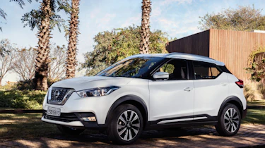 Nissan Kicks SUV - front quarter 2