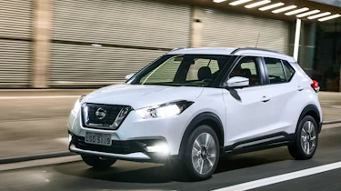 Nissan Kicks SUV - front tracking 2