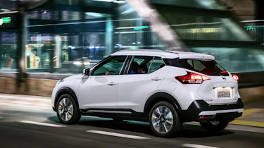 Nissan Kicks SUV - rear tracking 3