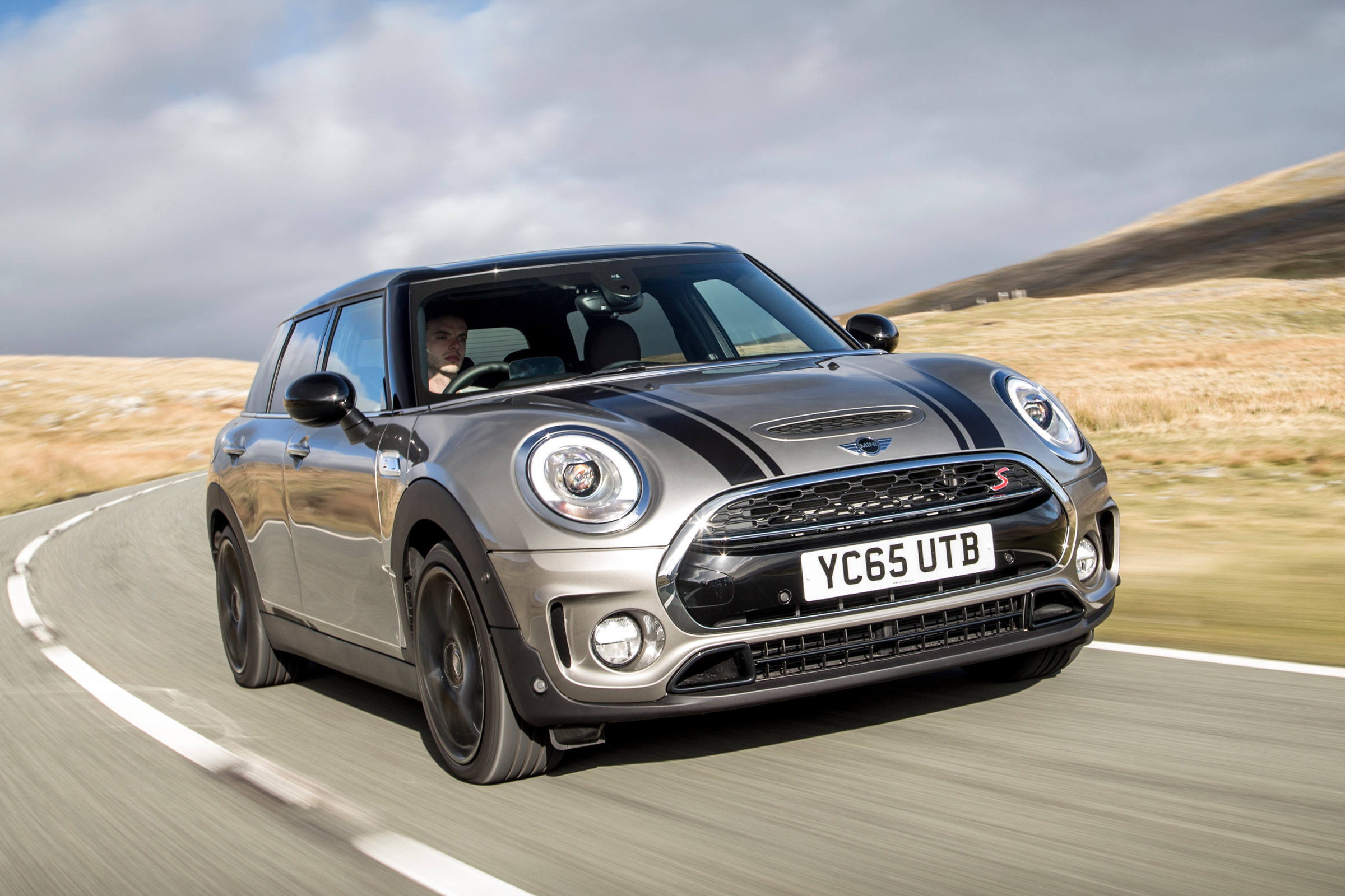 MINI Clubman ALL4 - front tracking