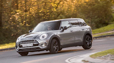 MINI Clubman ALL4 - front cornering 2