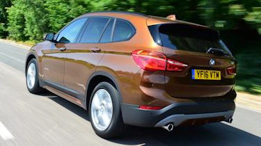 BMW X1 2016 - rear tracking