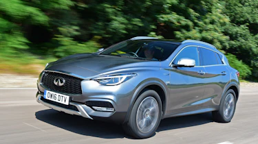 Infiniti QX30 2016 - front tracking