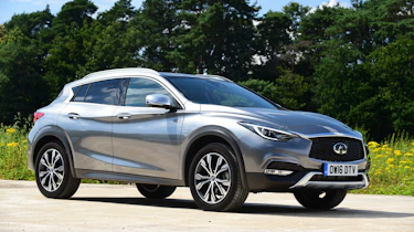 Infiniti QX30 2016 - front quarter