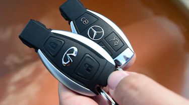 Infiniti QX30 vs Mercedes GLA vs BMW X1 - keys