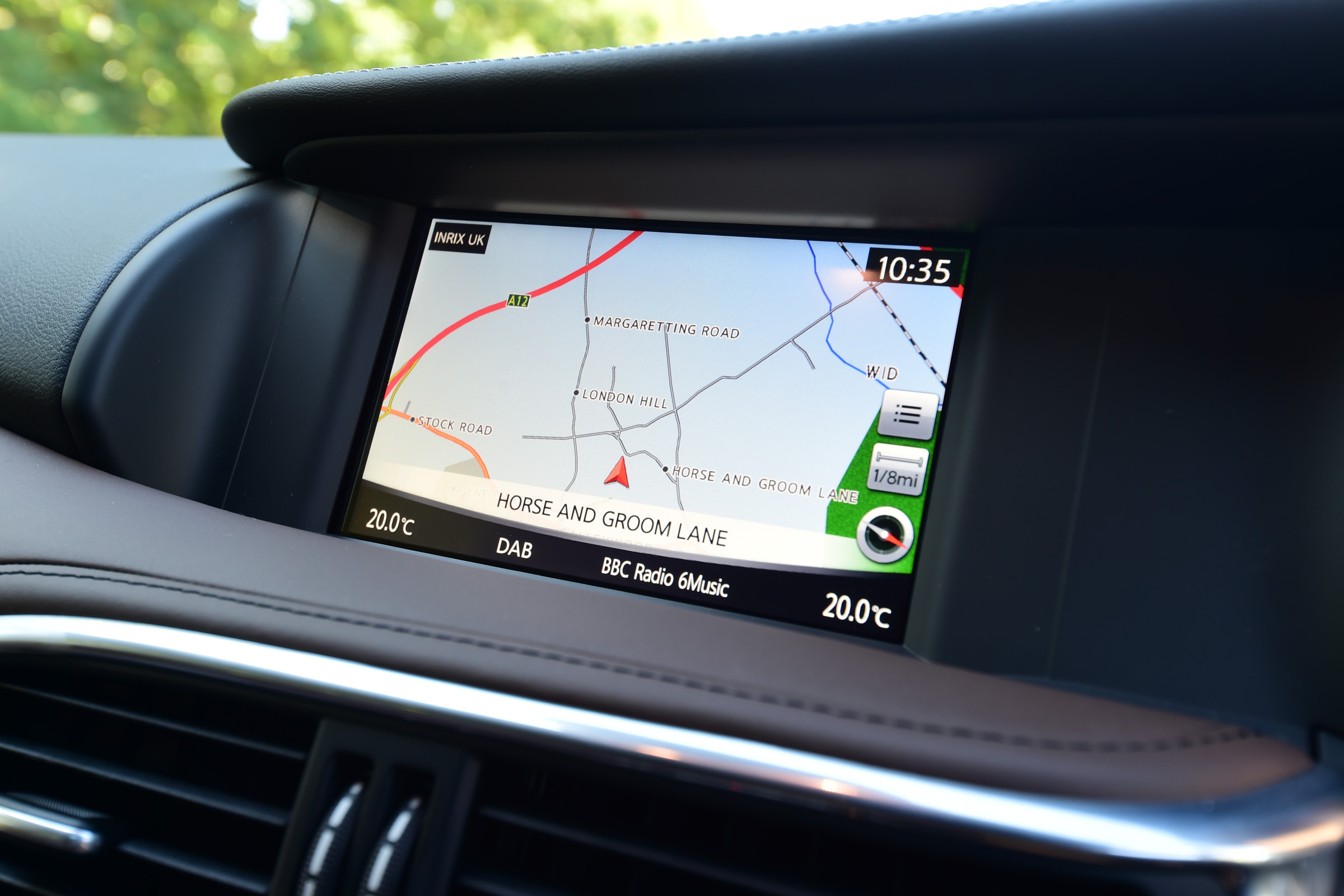 Infiniti QX30 2016 - sat nav