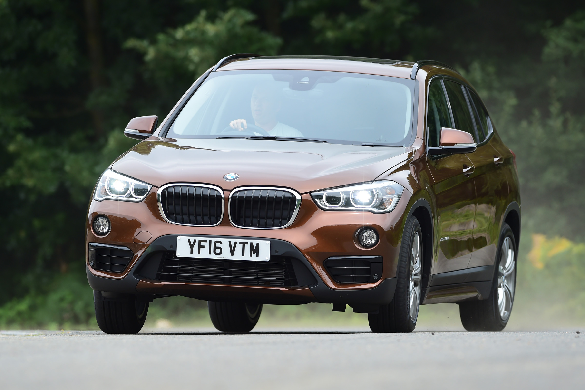 BMW X1 2016 - front cornering