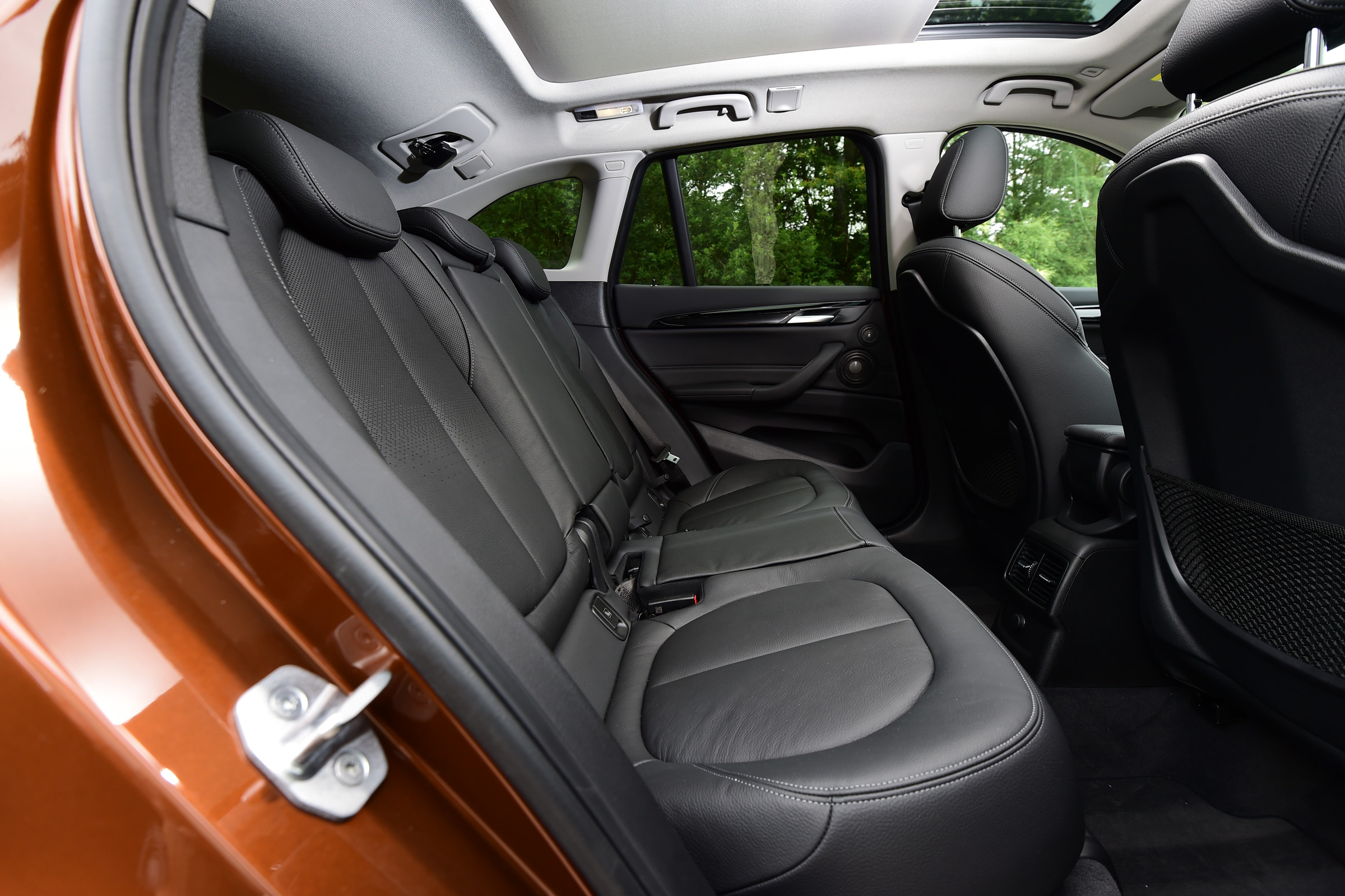 BMW X1 2016 - rear seats
