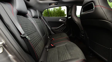Mercedes GLA 2016 - rear seats