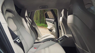 Porsche Panamera Turbo - rear seats