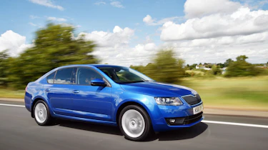 Skoda Octavia SE Sport and SE Technology tracking