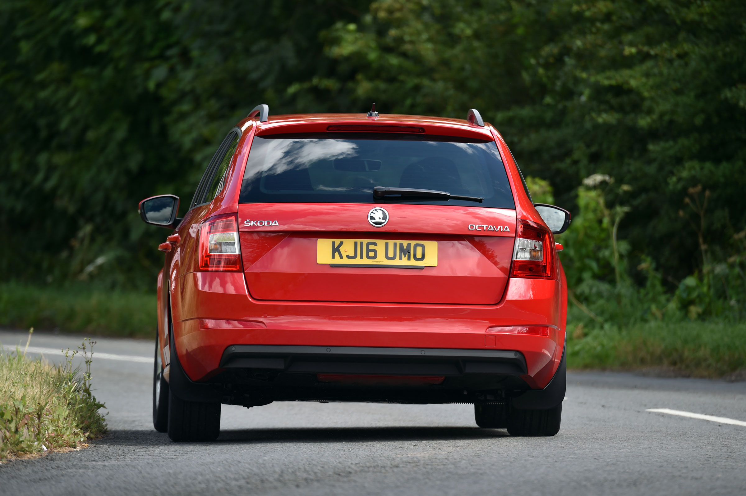 Skoda Octavia SE Sport and SE Technology rear