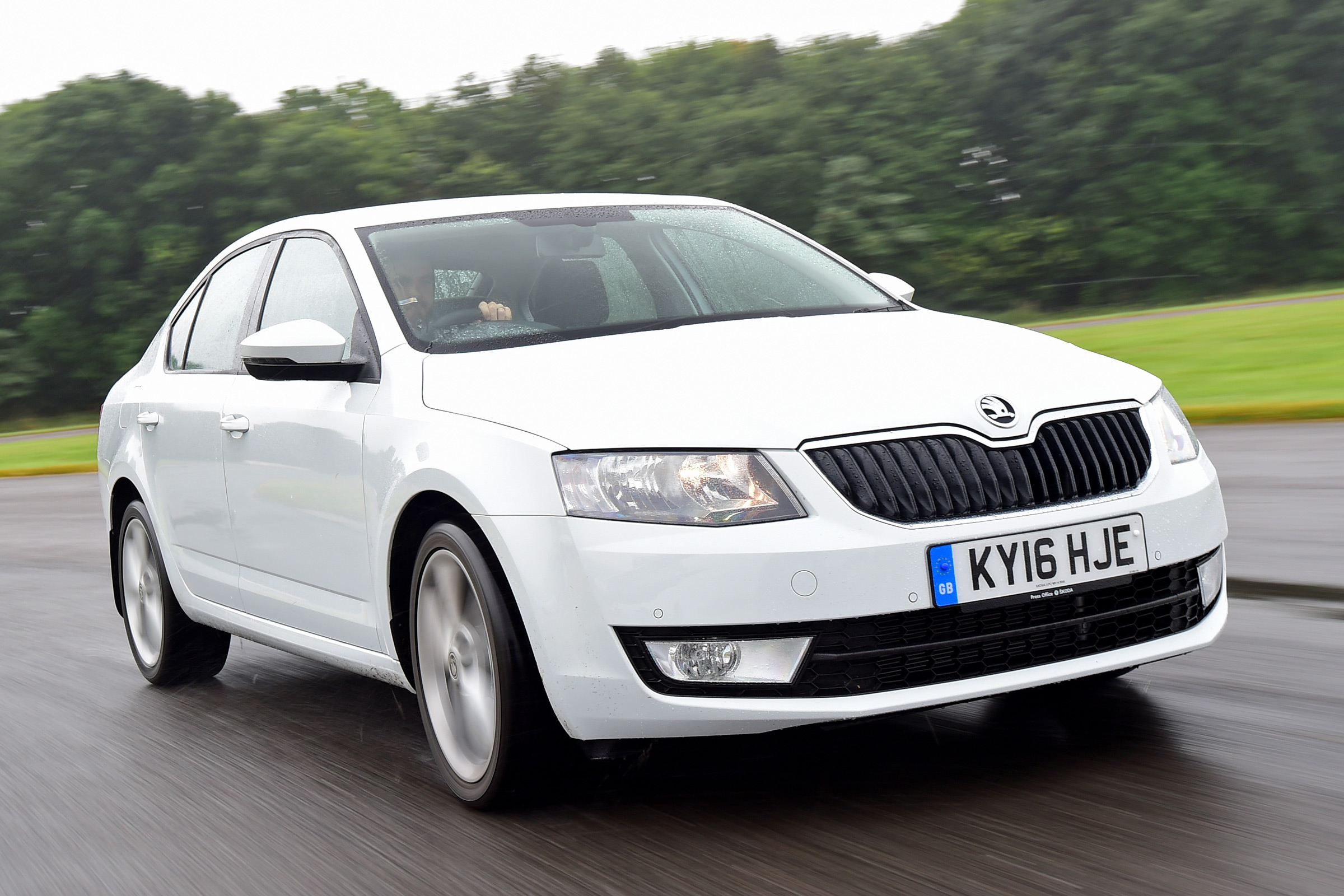 Skoda Octavia 1.0 TSI 2016 - front tracking