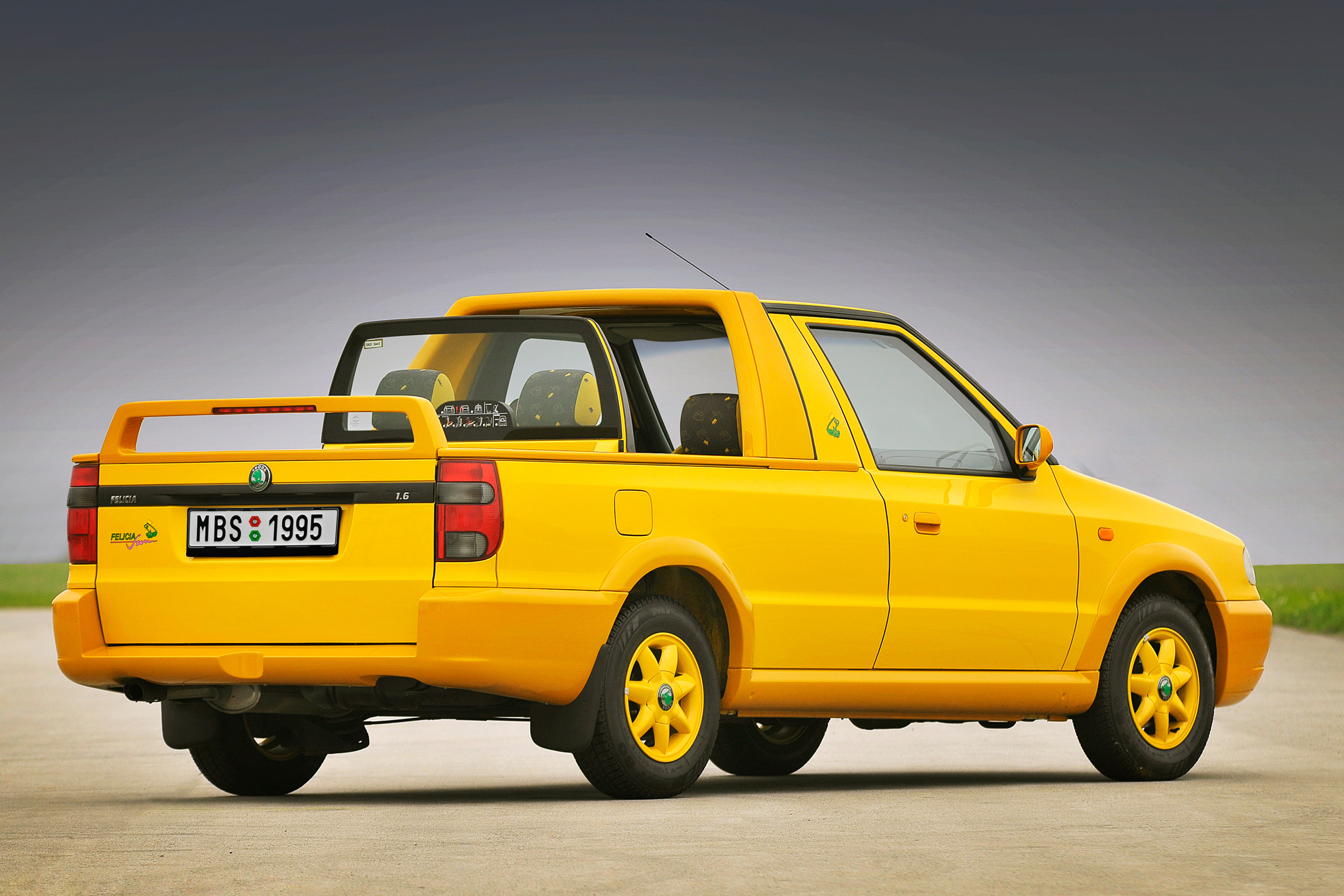 Weird car special editions - Skoda Felicia Fun